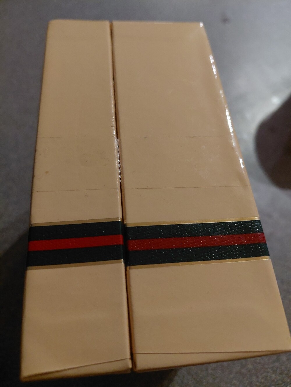 Gucci Dusting Powder - Picture 2 of 4